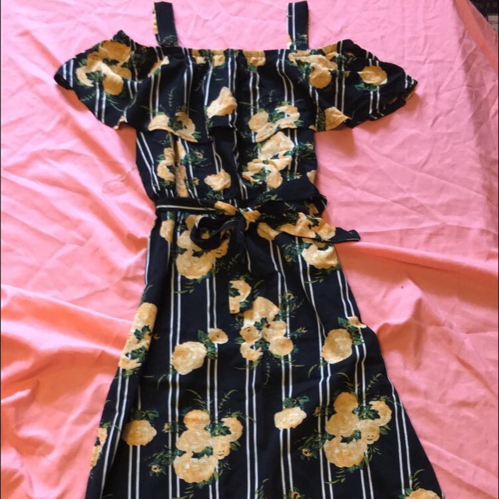 DRESS NWOT SMALL